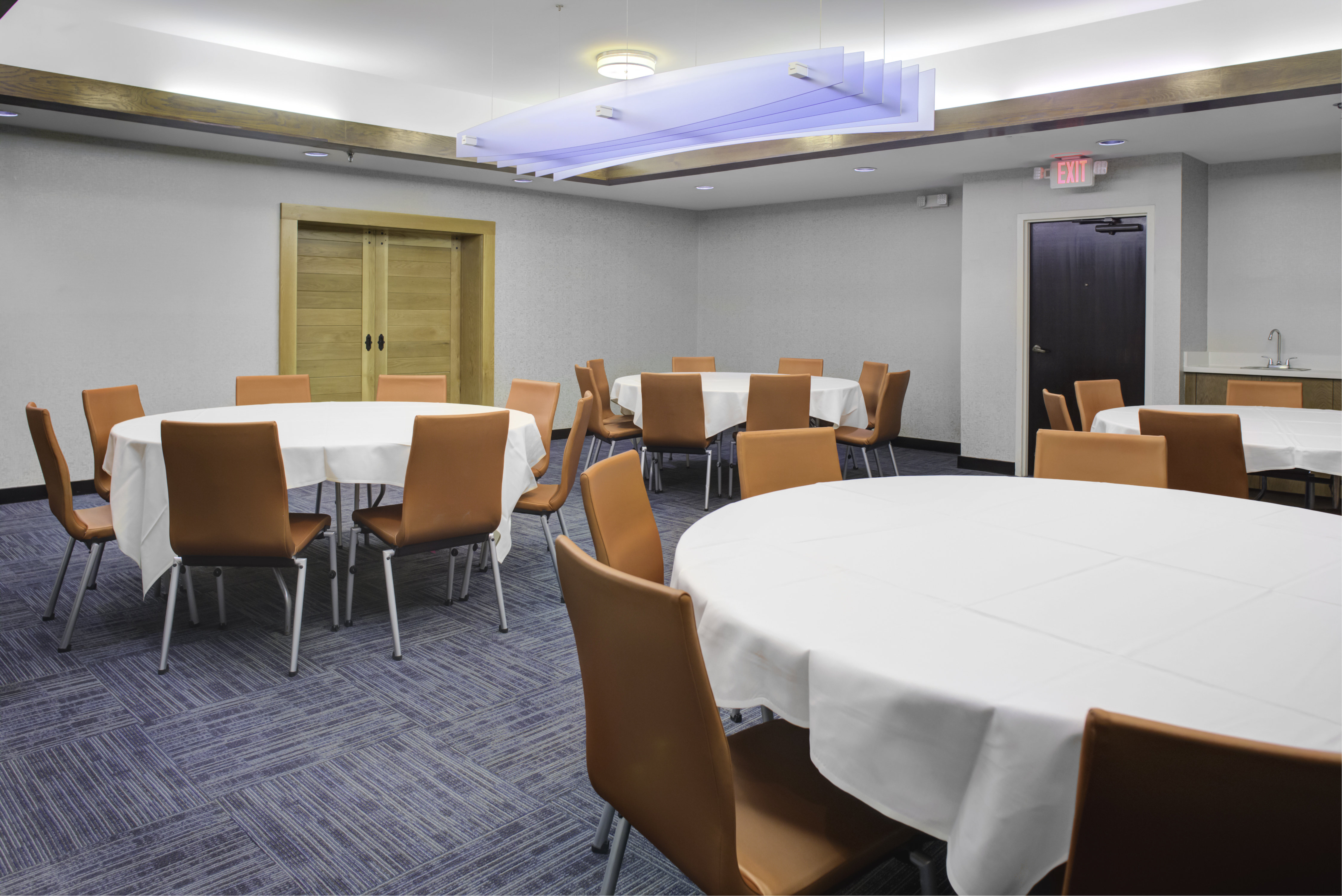 holiday inn express chester by ihg