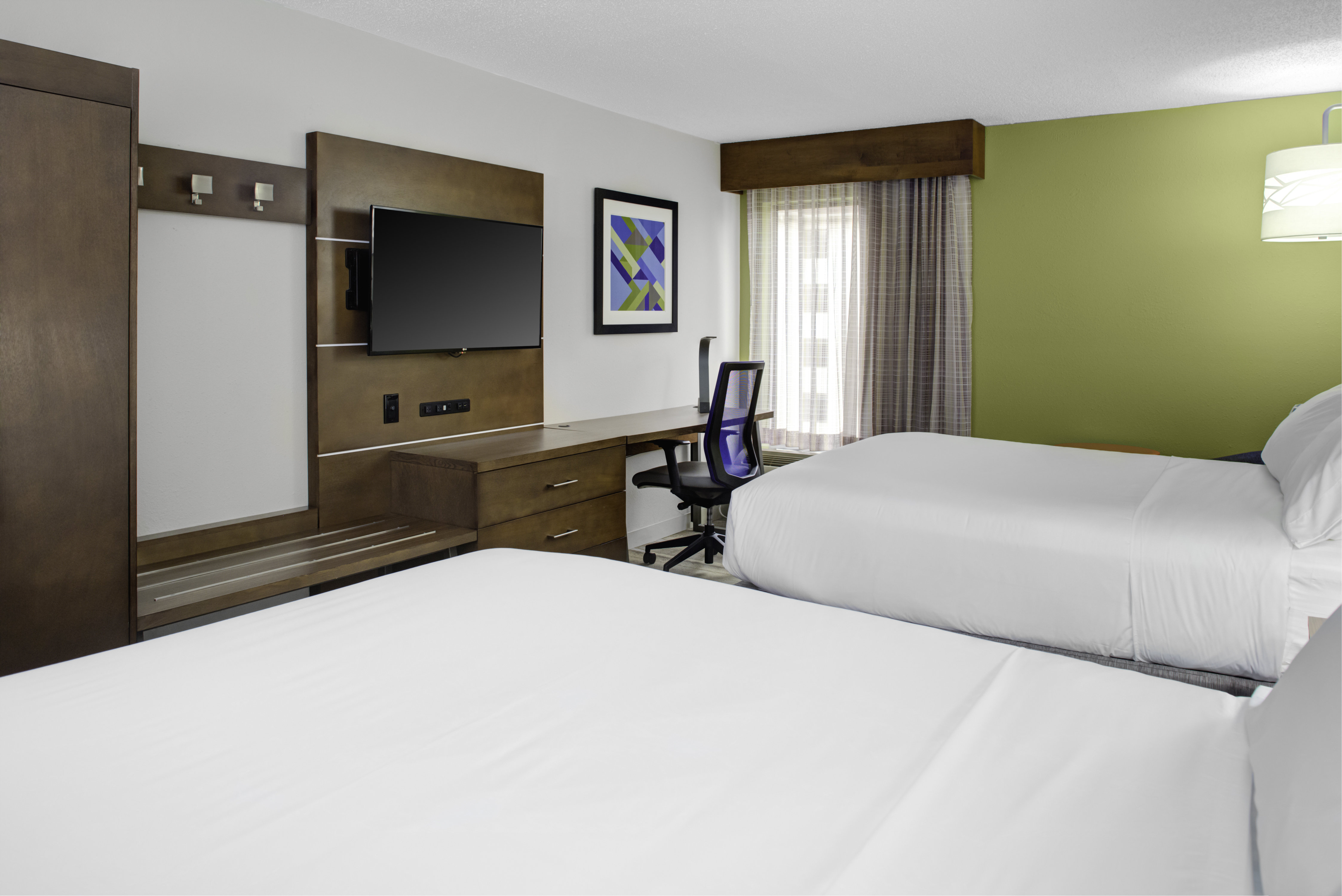 holiday inn express chester by ihg