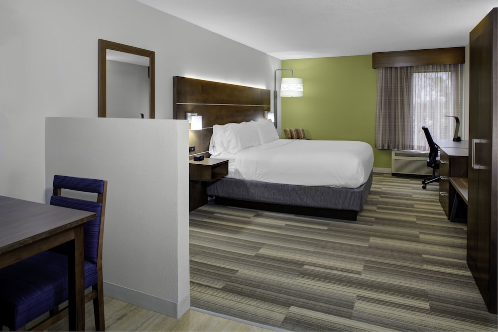 holiday inn express chester by ihg