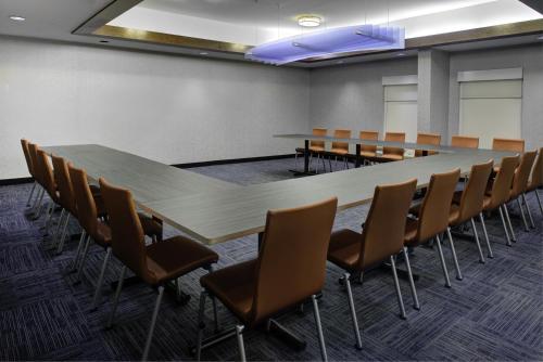 holiday inn express chester by ihg