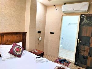 shamim residency near nizamuddin dargah