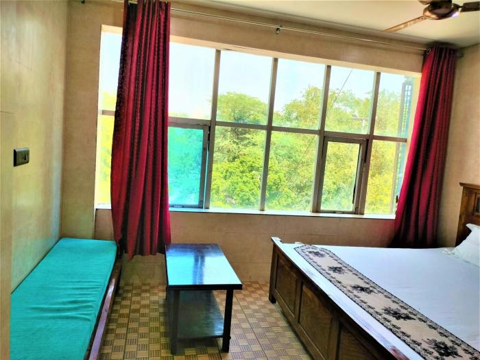 shamim residency near nizamuddin dargah