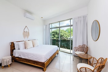 mvillas luxury 2bed 2bath condo w pool