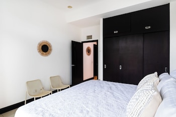 mvillas luxury 2bed 2bath condo w pool