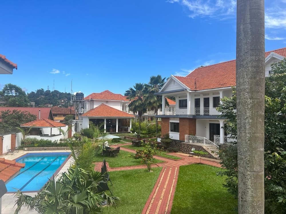 infinity hotel kampala