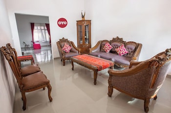 oyo 92587 homestay romauli kampung radja