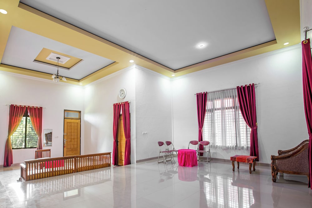 oyo 92587 homestay romauli kampung radja