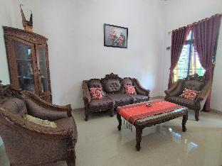 oyo 92587 homestay romauli kampung radja