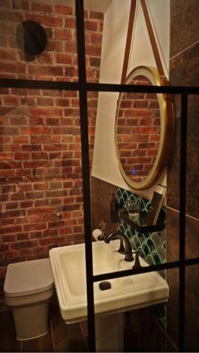 the mad hatter oxford