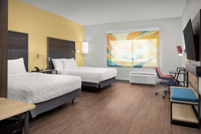 tru by hilton jacksonville airport i 95