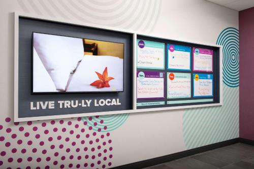 tru by hilton jacksonville airport i 95