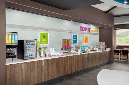 tru by hilton jacksonville airport i 95