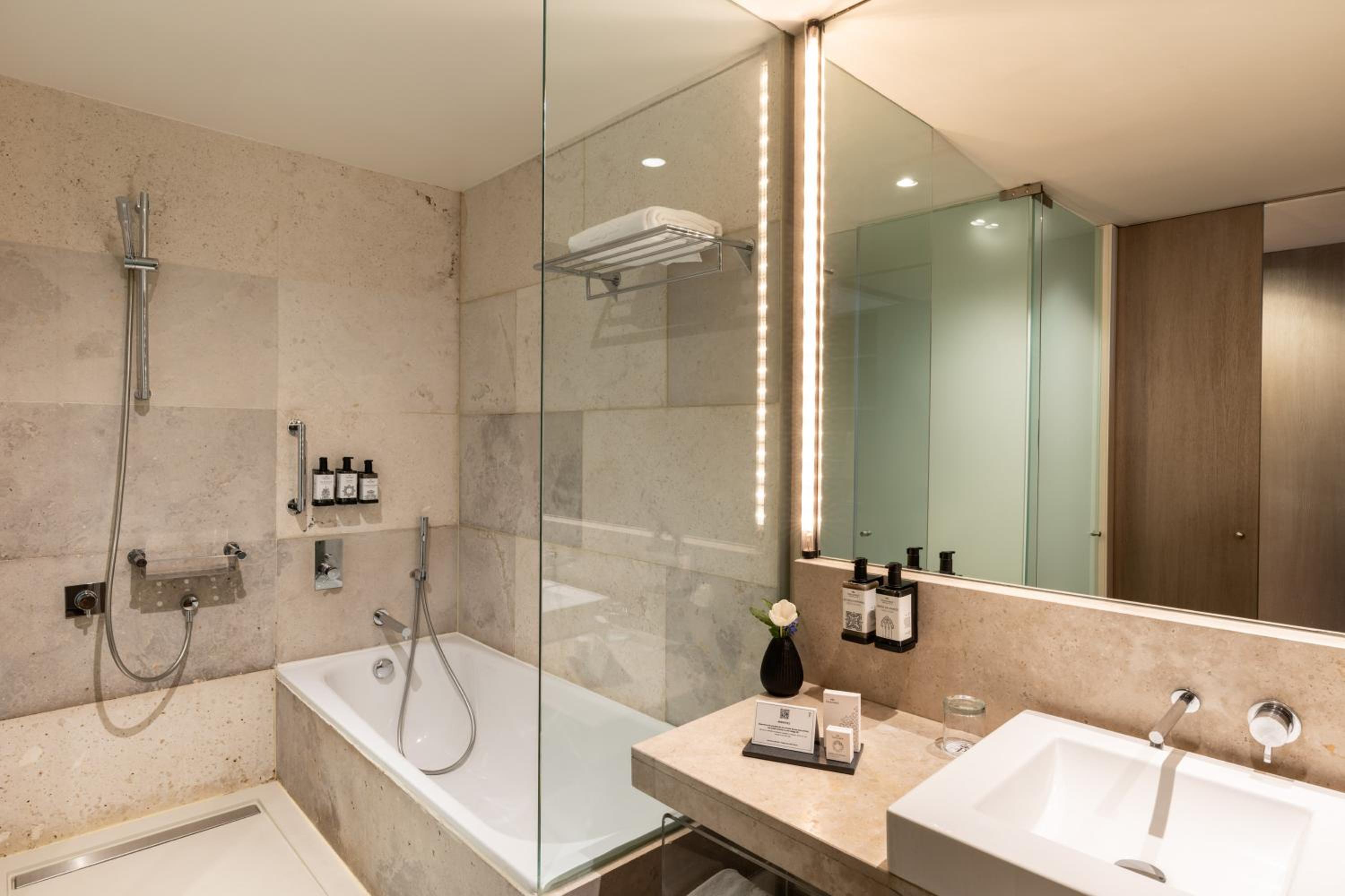 hilton riyadh olaya