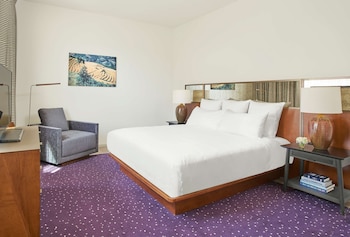 the bankers alley hotel nashville tapestry collection by hilton