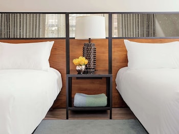 the bankers alley hotel nashville tapestry collection by hilton