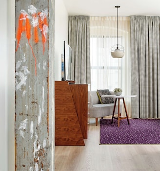 the bankers alley hotel nashville tapestry collection by hilton