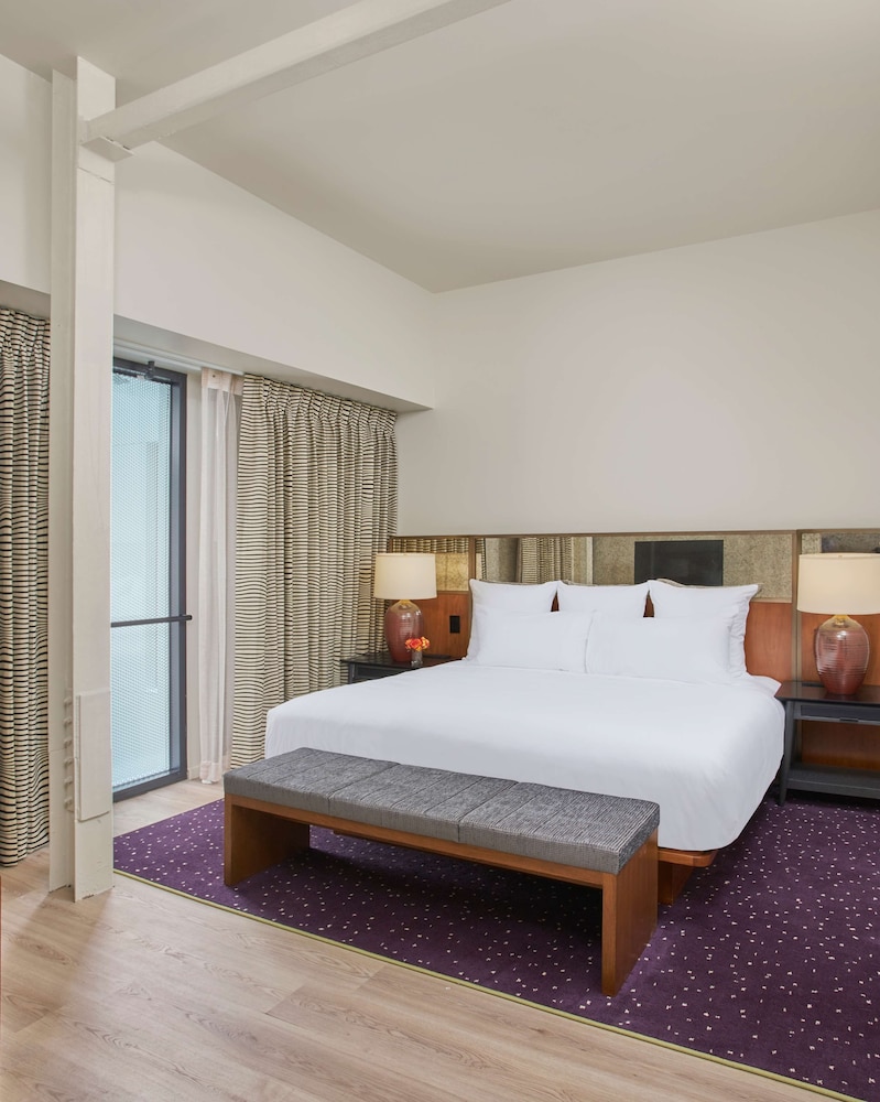 the bankers alley hotel nashville tapestry collection by hilton