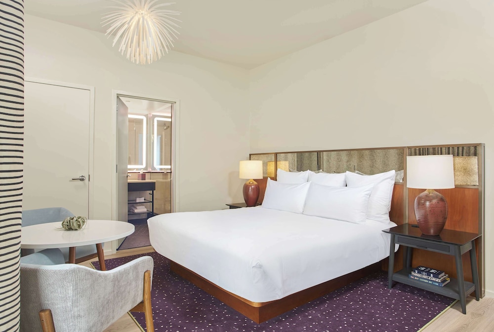 the bankers alley hotel nashville tapestry collection by hilton