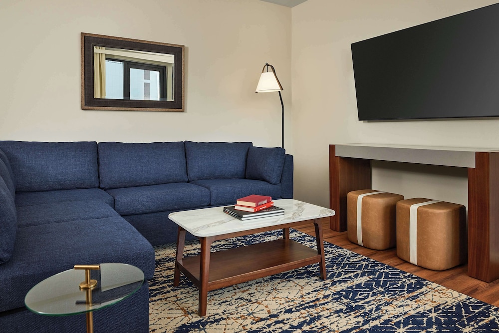 the bankers alley hotel nashville tapestry collection by hilton
