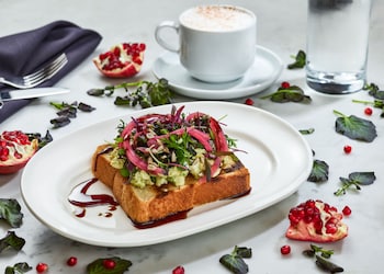 the bankers alley hotel nashville tapestry collection by hilton