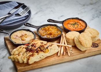 the bankers alley hotel nashville tapestry collection by hilton