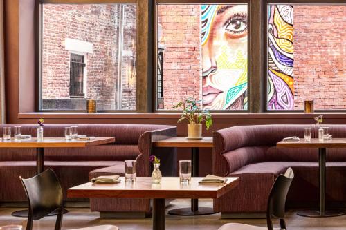 the bankers alley hotel nashville tapestry collection by hilton
