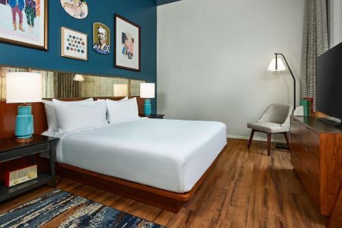 the bankers alley hotel nashville tapestry collection by hilton