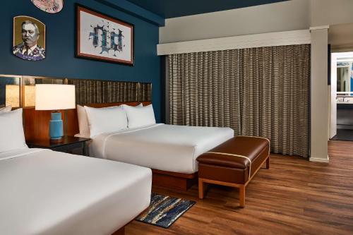 the bankers alley hotel nashville tapestry collection by hilton