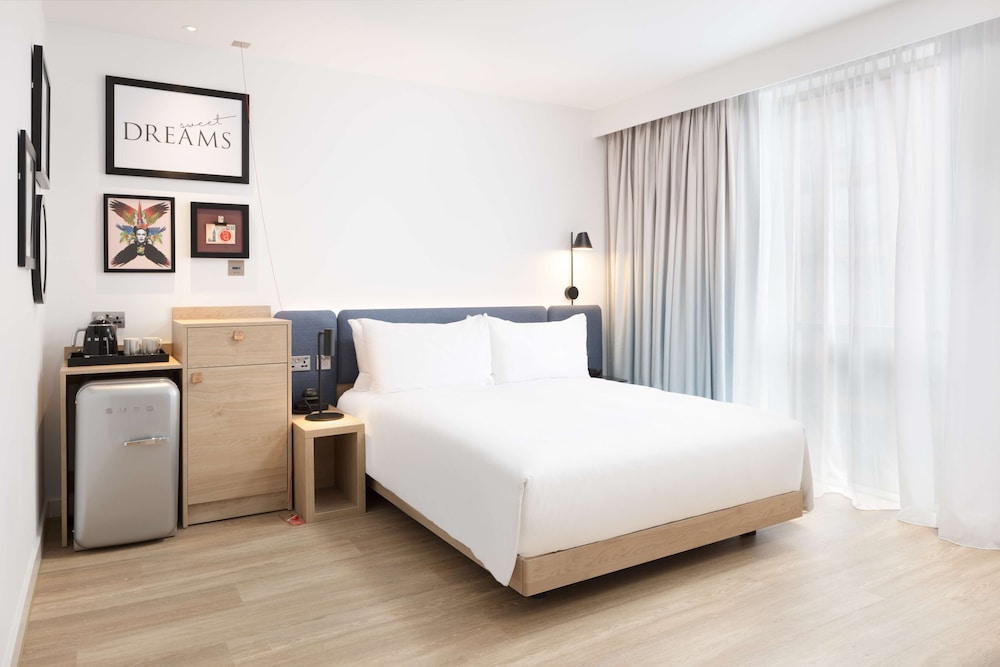 hampton by hilton rochdale
