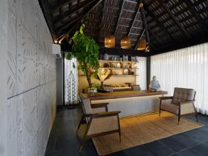 Red Thread Morjim,Goa>>Chopdem,3 star