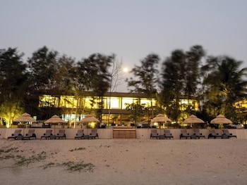 Red Thread Morjim,Goa>>Chopdem,3 star