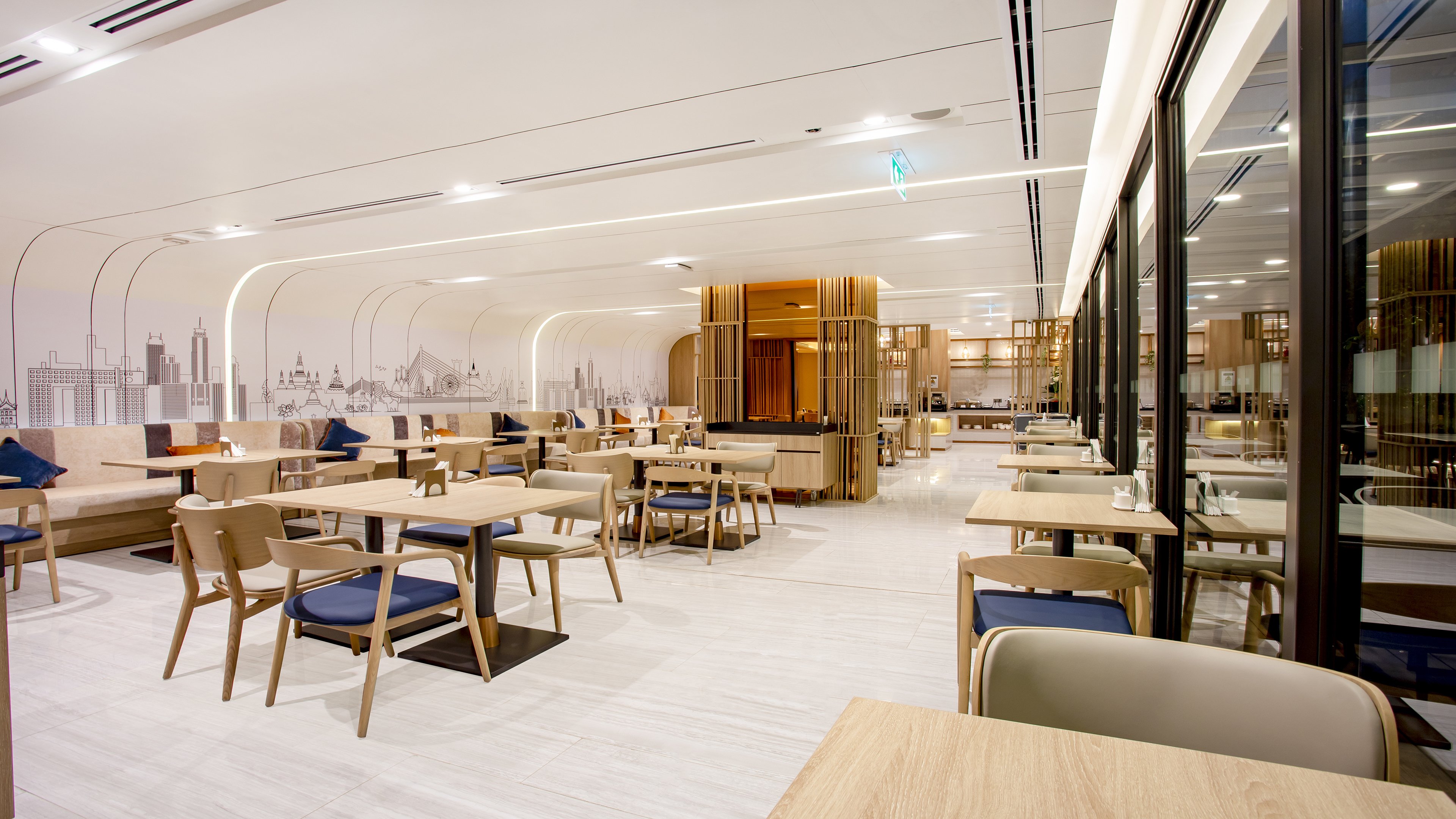 holiday inn express and suites bangkok central pie