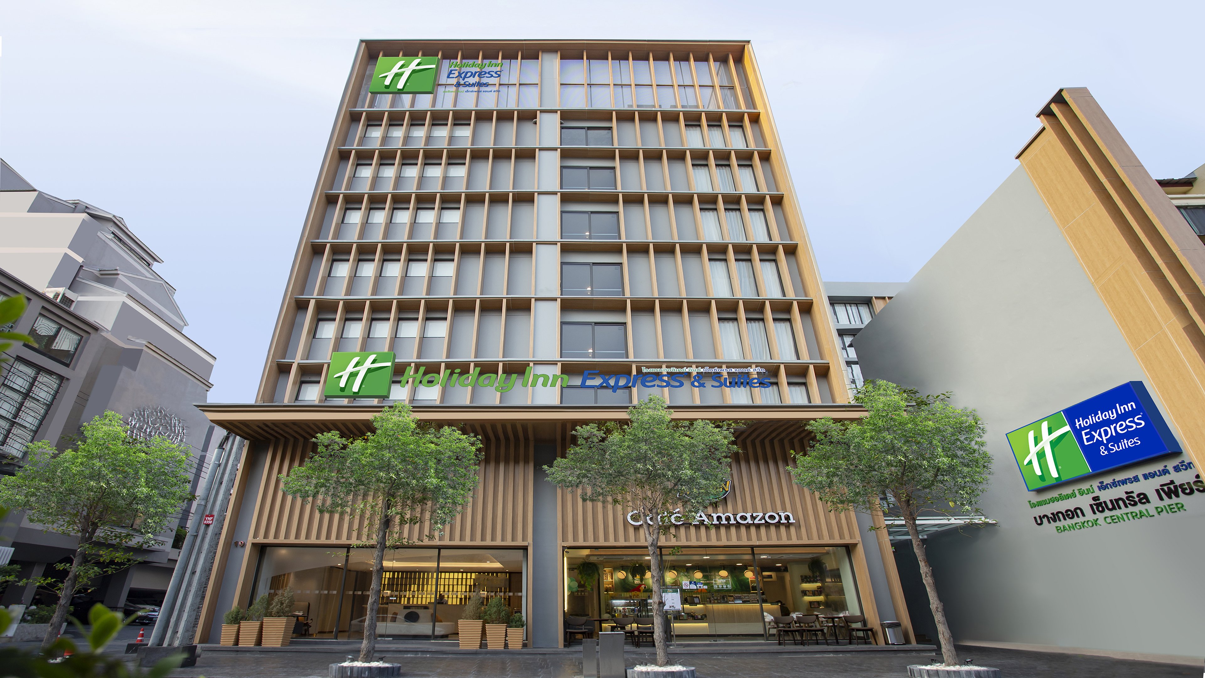 holiday inn express and suites bangkok central pie