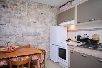 apartment galeriana palace