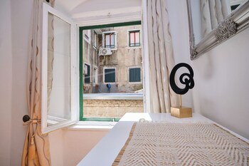 apartment galeriana palace