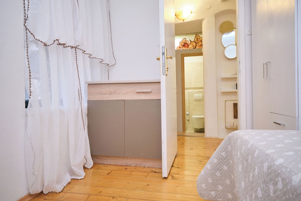 apartment galeriana palace