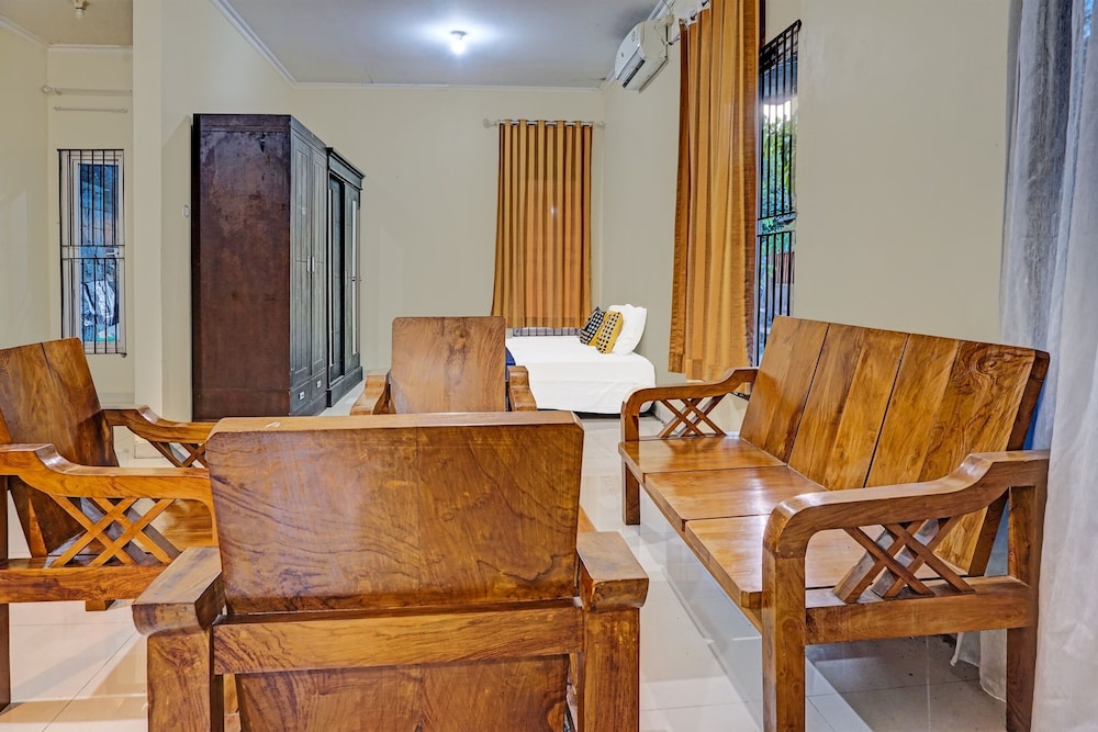 spot on 91756 alif house syariah