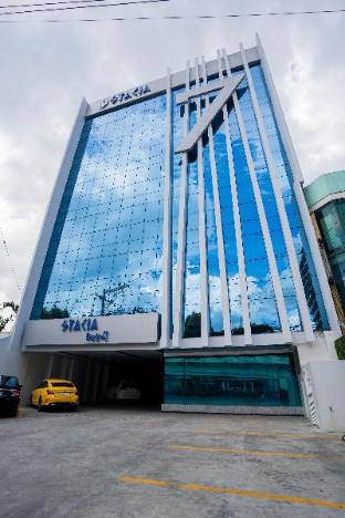 stacia hotel