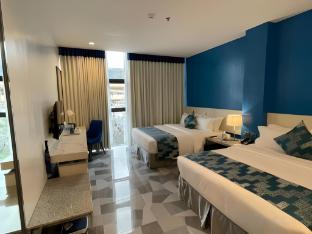 stacia hotel