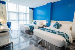 stacia hotel