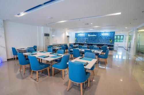 stacia hotel