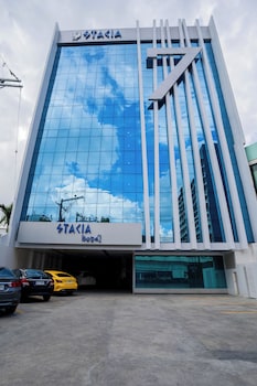 stacia hotel