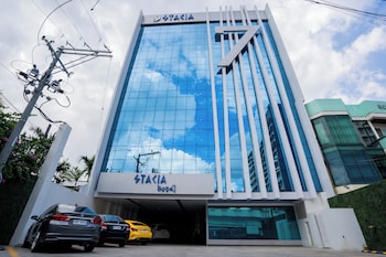 stacia hotel