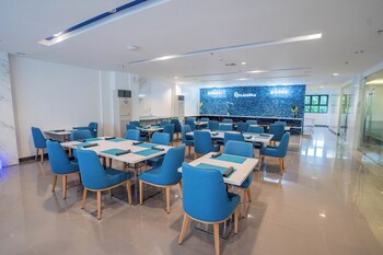 stacia hotel