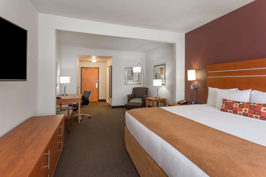 wingate by wyndham calgary