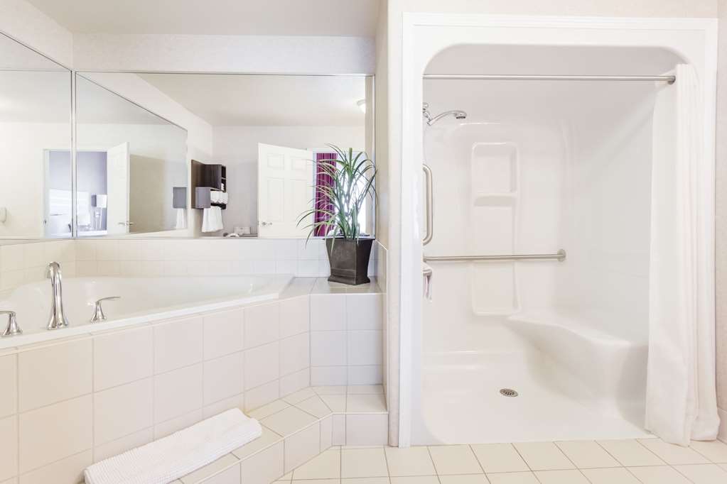 wingate by wyndham calgary