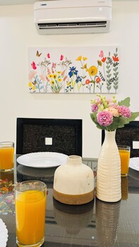 bluo 3bhk golf course road balcony lift