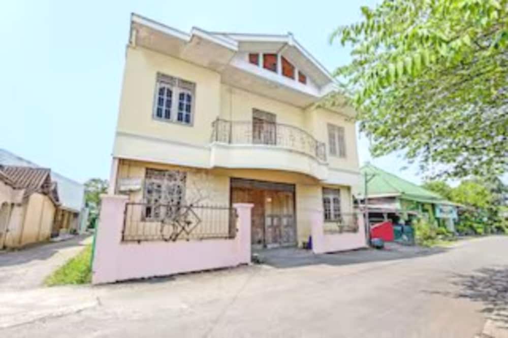 spot on 92434 puri kasih guest house syariah