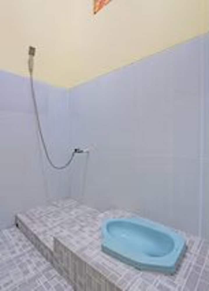 spot on 92434 puri kasih guest house syariah