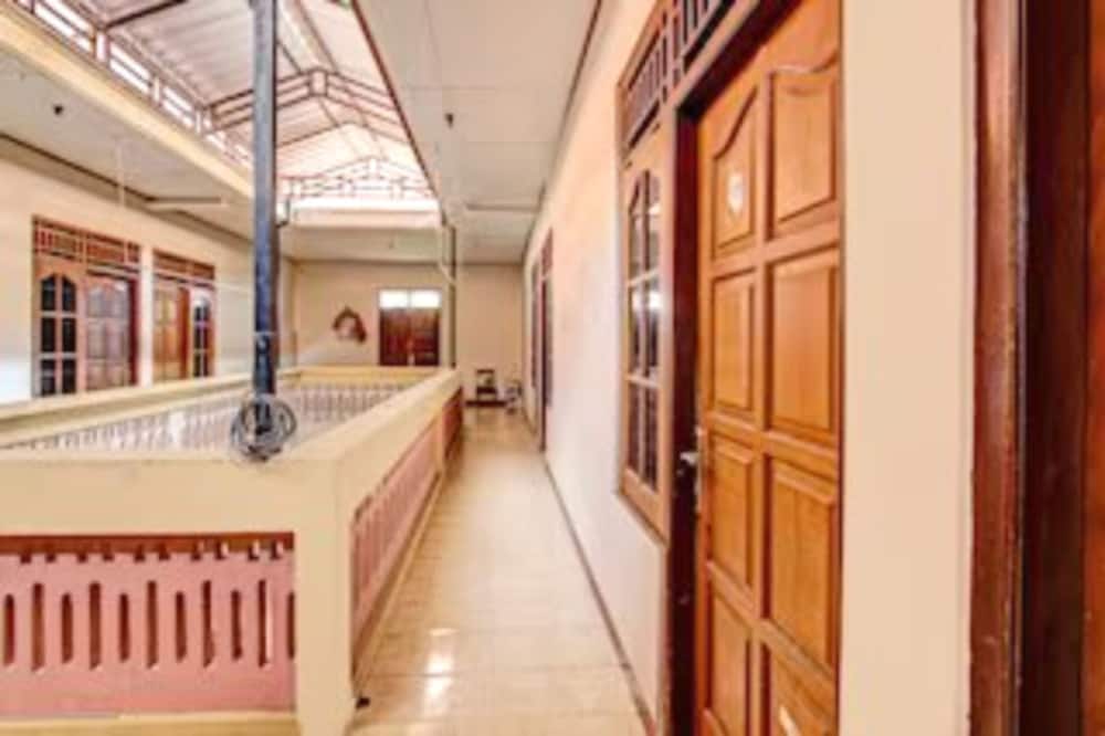 spot on 92434 puri kasih guest house syariah